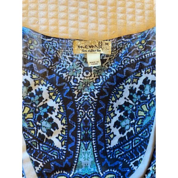 One World Live & Let Live Embroidered Printed Boho Blue Handkerchief Hem Tank M - Picture 13 of 13